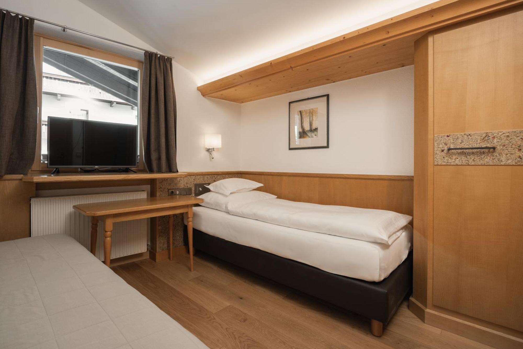 Jochum Hotel Garni ฟิสส์ ภายนอก รูปภาพ